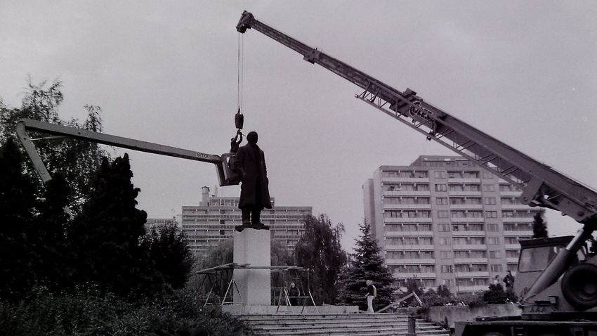 Zaol Szoborsorsok A Zalaegerszegi Lenin Szobor