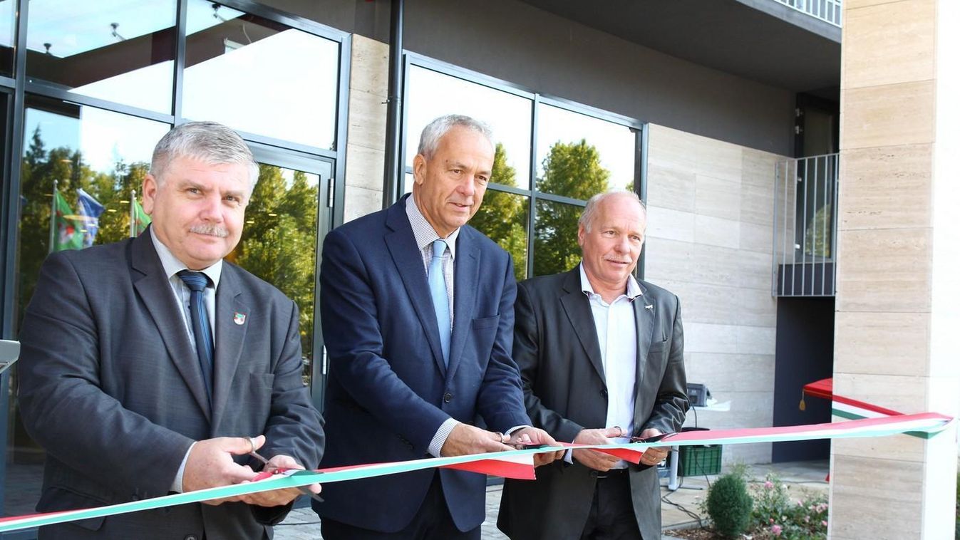 Négycsillagos szállodát avattak Zalakaroson