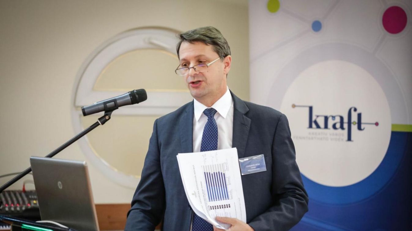 A digitális világ már kopogtat... – Tudományos konferencia Zalakaroson