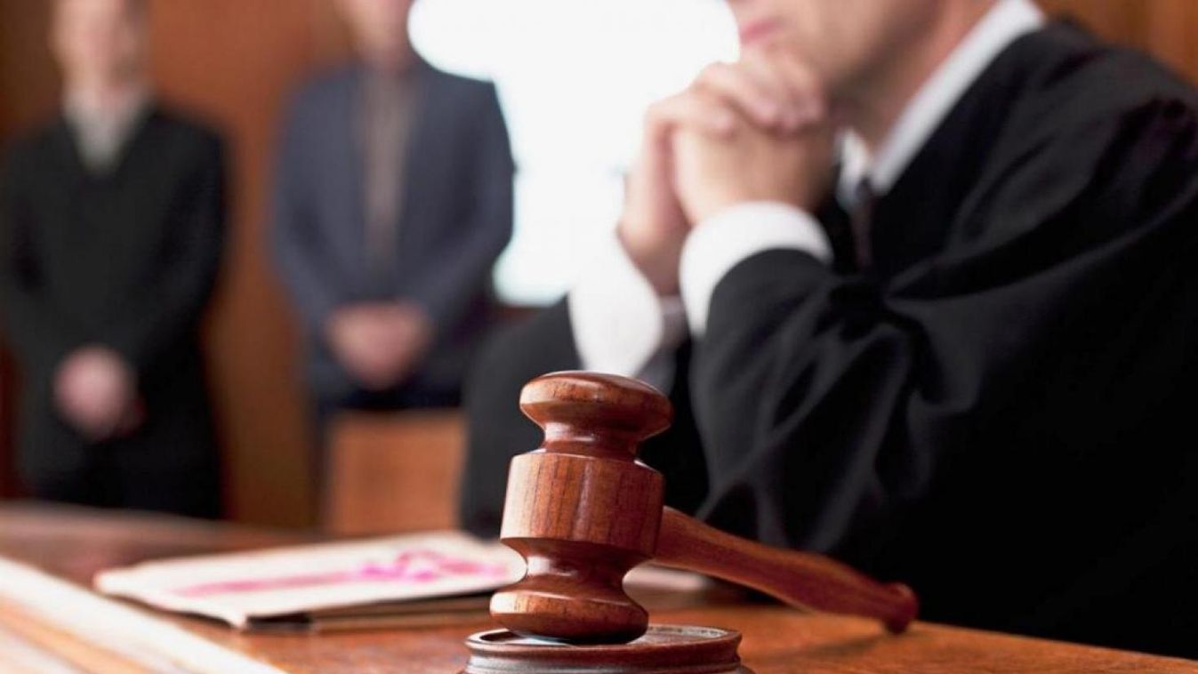 Parkoló autókat rongált egy férfi Zalakaroson