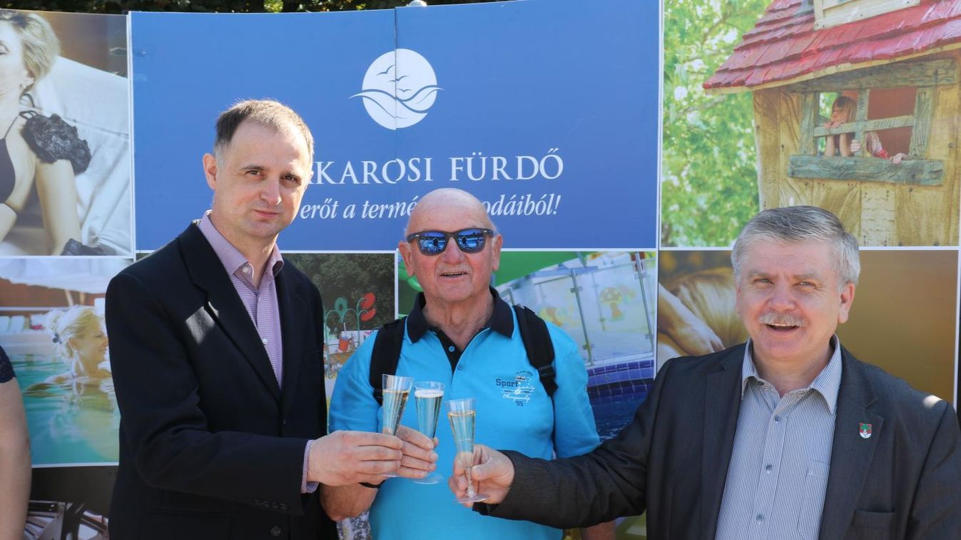 Szombaton már aki akart, fürdőzhetett Zalakaroson