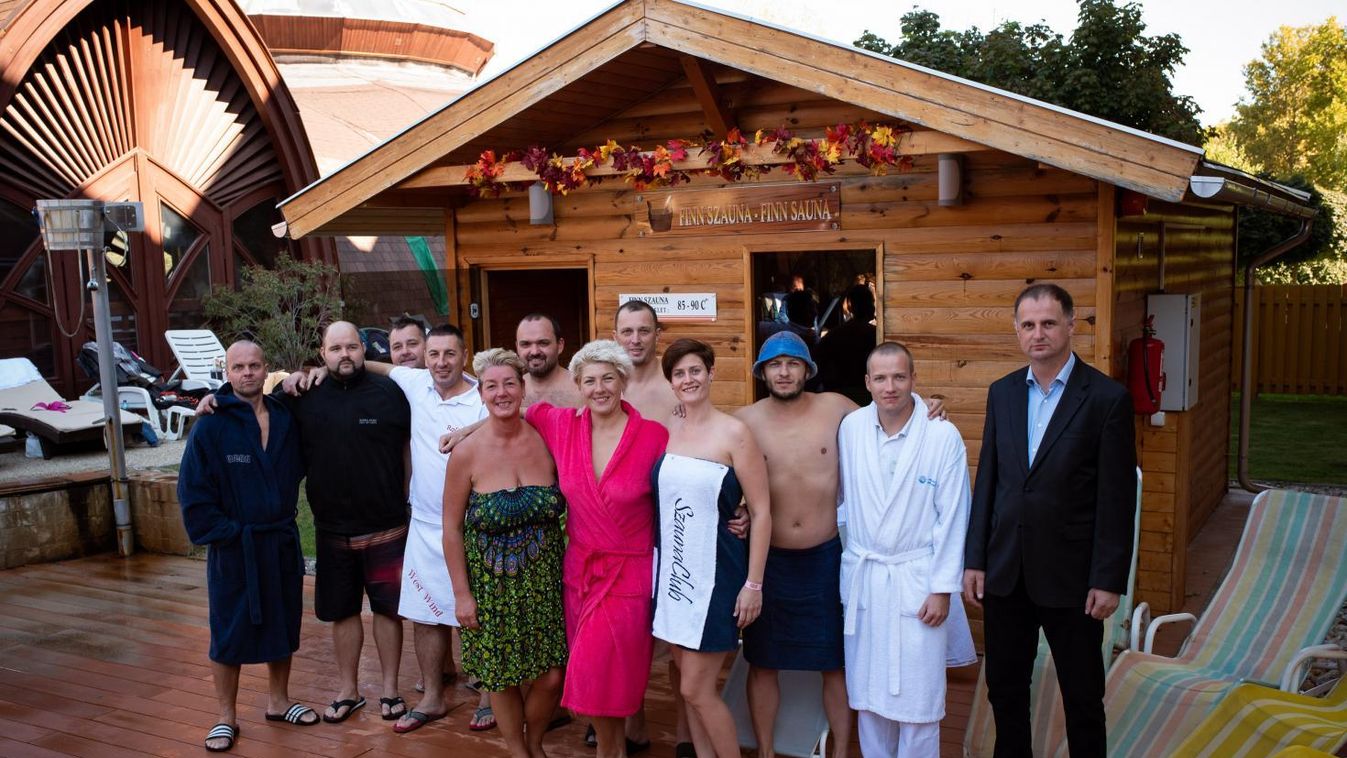 A fürdőruha nélküli szaunázást hirdették Zalakaroson