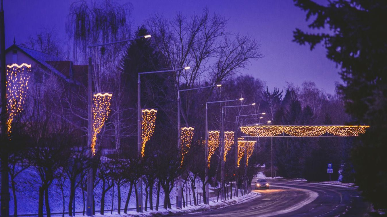 ZALAKAROS – ÜNNEPEKRE HANGOLVA