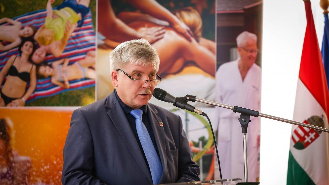 Már nem csak az idősek kedvence a zalakarosi fürdő