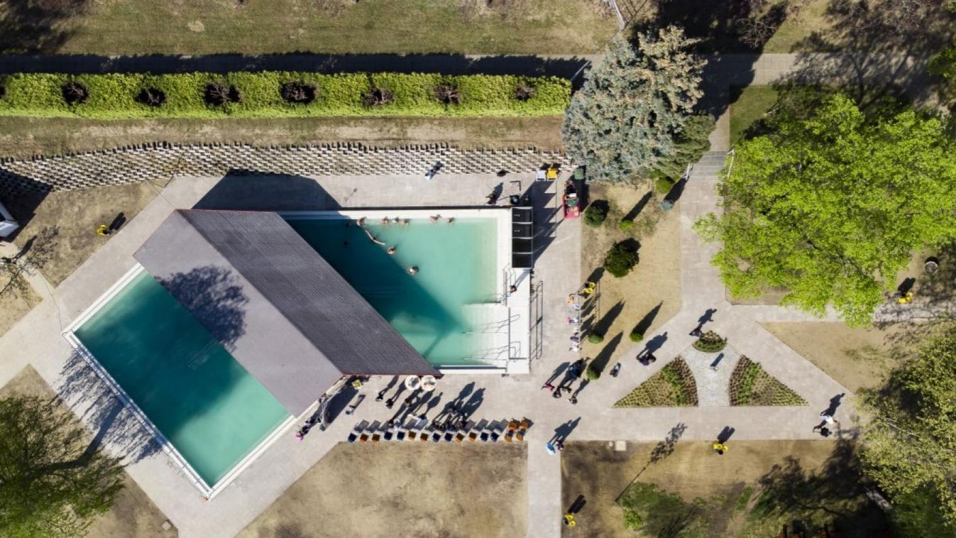 Megnyílt a Zalakarosi Fürdő felújított gyógykertje