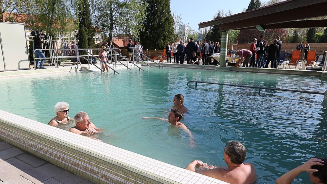 Felújították a karosi gyógykertet