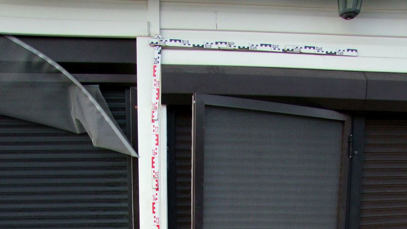 Ajtót, redőnyt és szúnyoghálót rongált, de a cipőjét ottfelejtette a zalakarosi nyaralóban