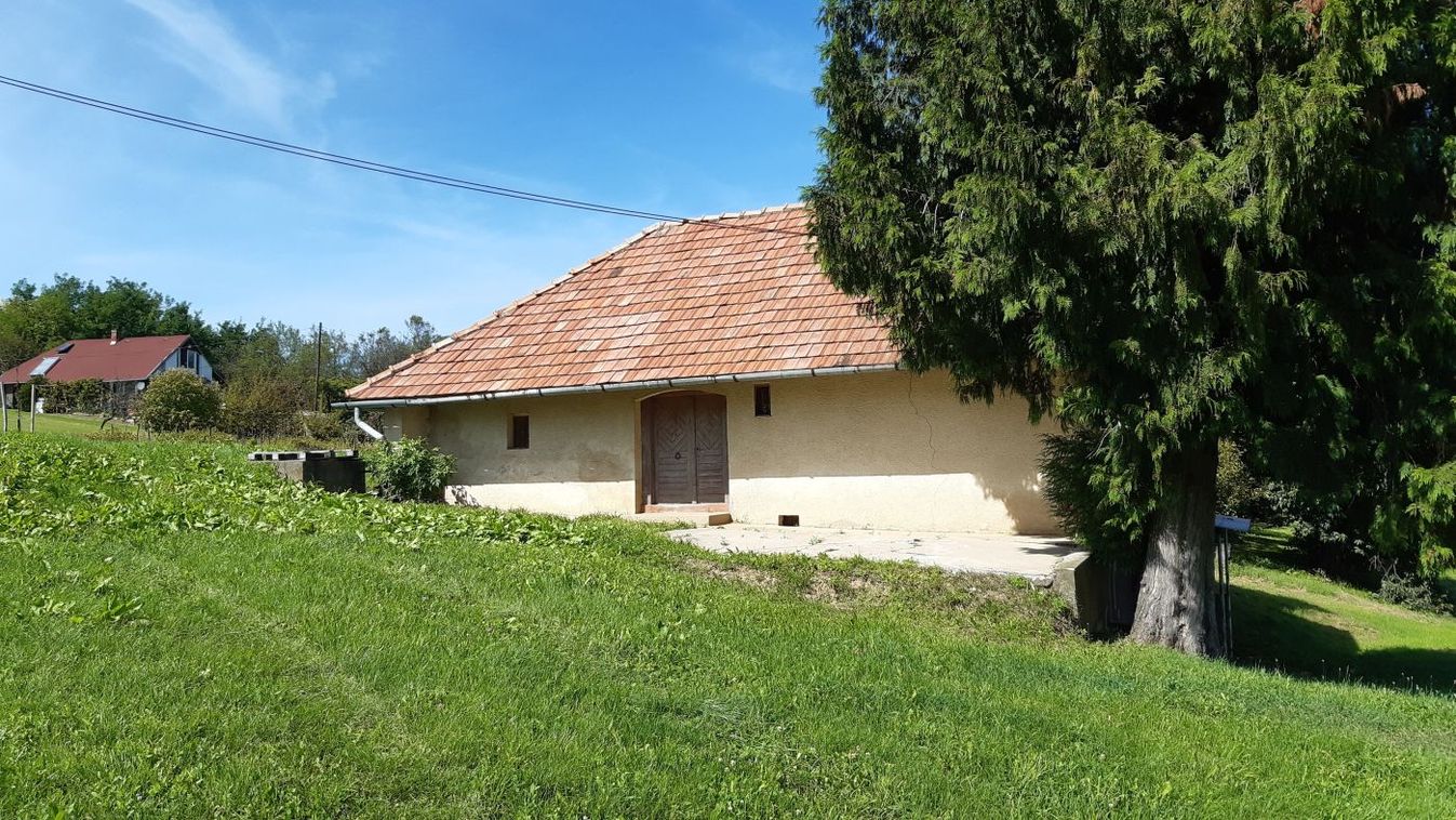 Helyi védettség alá vontak egy présházat Zalakaroson