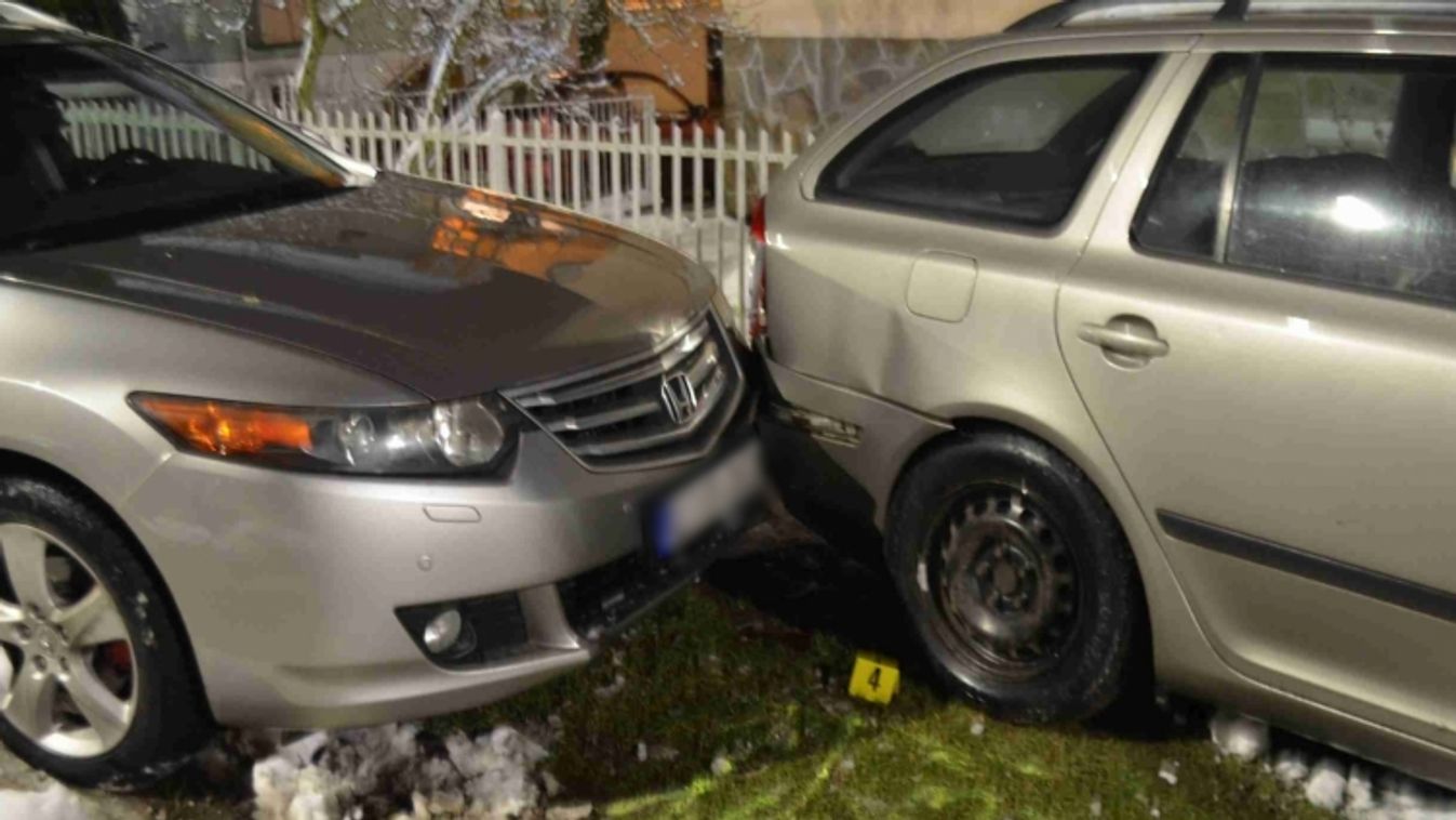 Részegen hajtott egy parkoló autónak a sofőr Zalakaroson