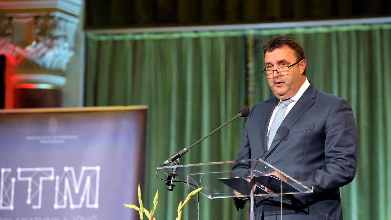 Palkovics: minden feltétel biztosított a működéshez