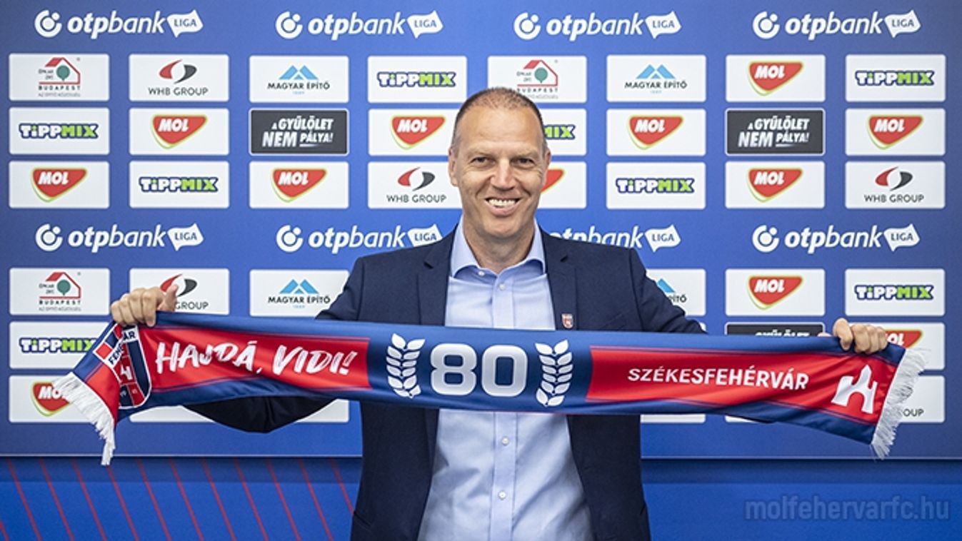 Miután távozott a ZTE FC-től, a MOL Fehérvár FC sportigazgatója lett Sallói István