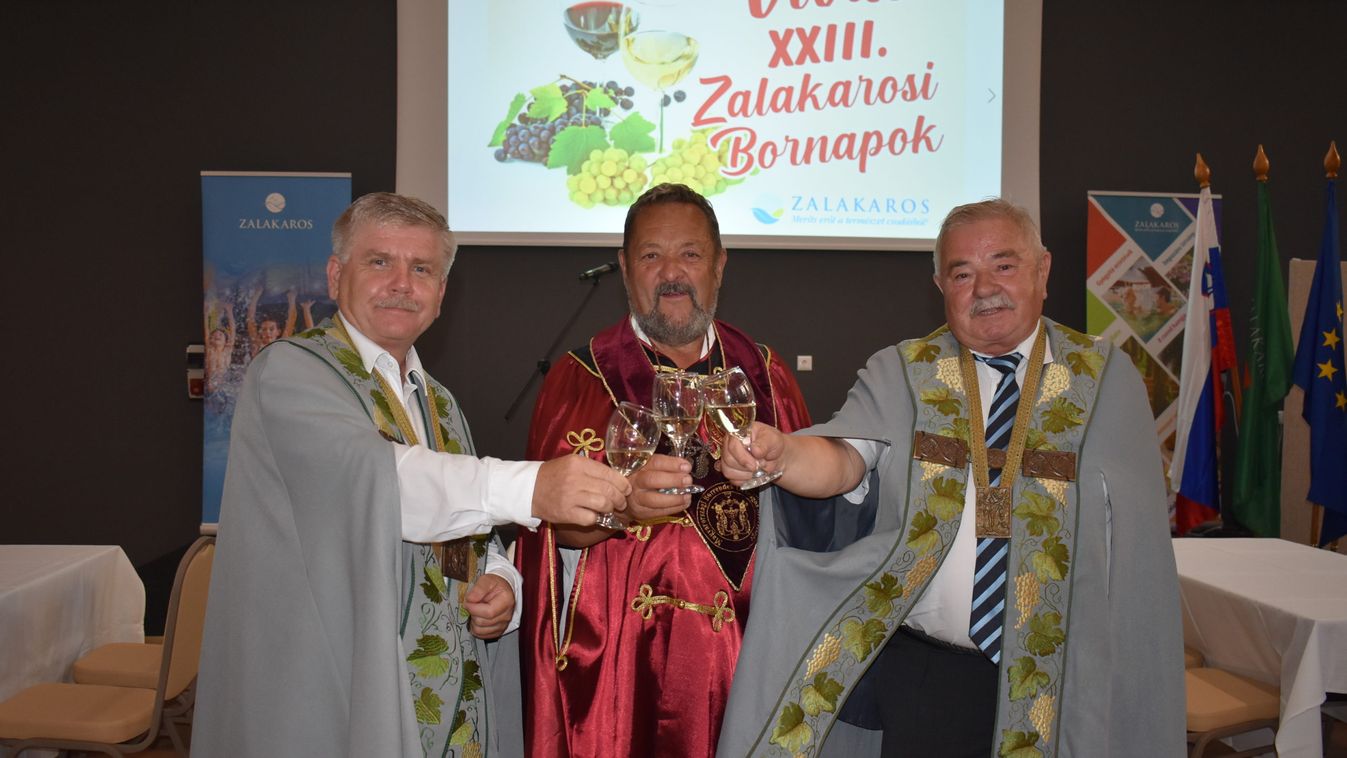 Felvonulással indult a XXIII. Zalakarosi bornapok programsorozata