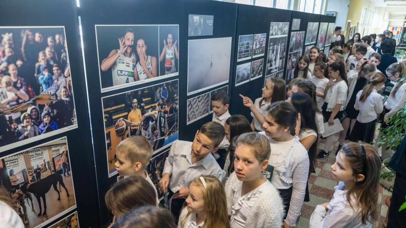 Sajtófotó-kiállítás nyílt az egerszegi Petőfi-iskolában