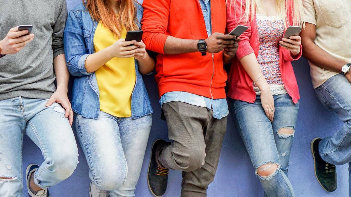 Hétfőn nyílik meg a mobilipar legnagyobb seregszemléje