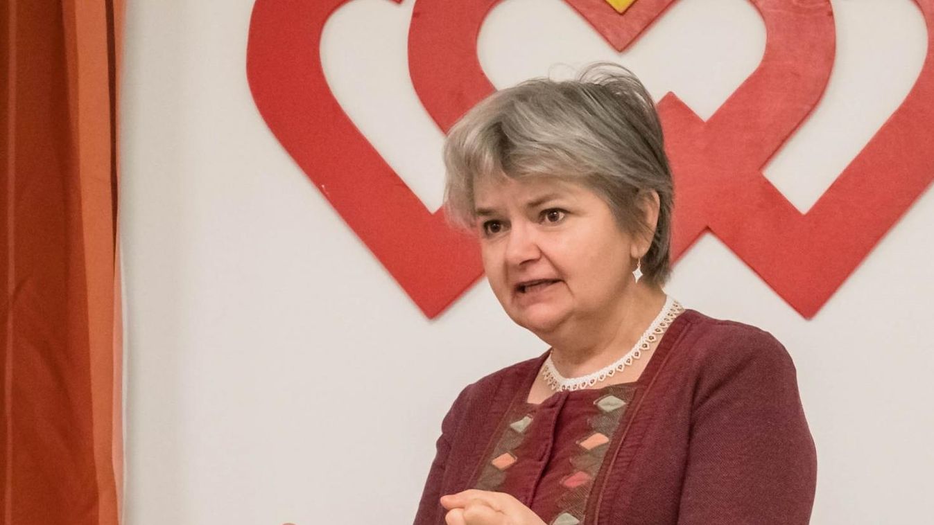 Aki bosszút forral, két koporsót ácsoltasson – Uzsalyné dr. Pécsi Rita előadása