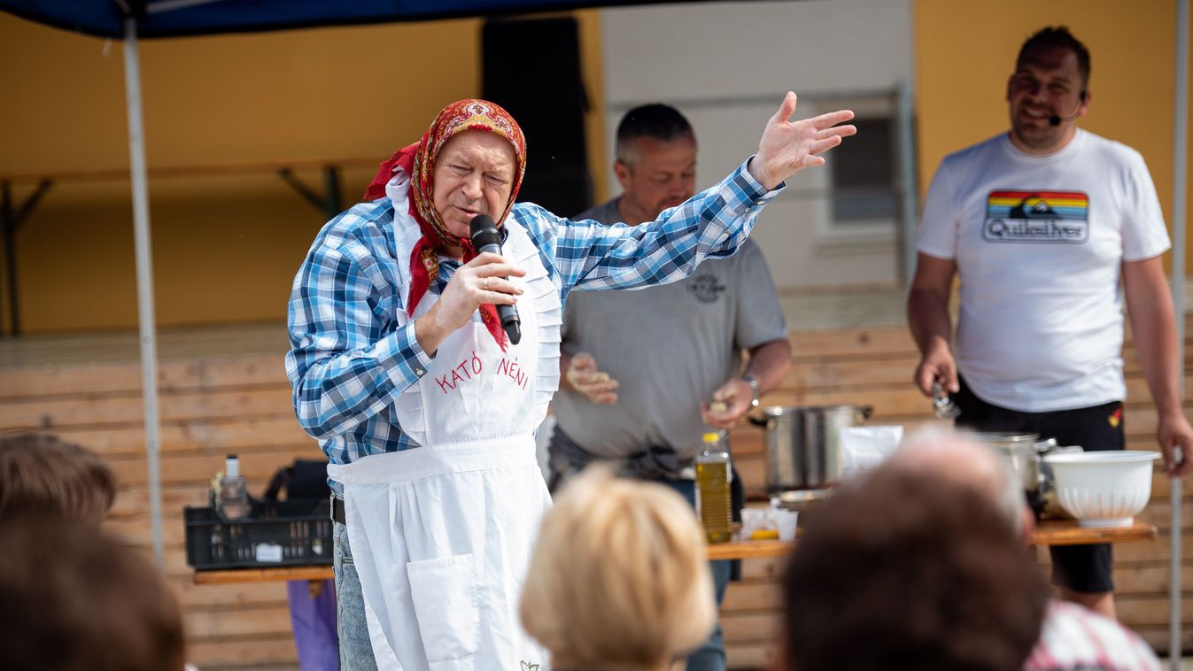 Bográcsos ételekkel várták a vendégeket Zalakaroson
