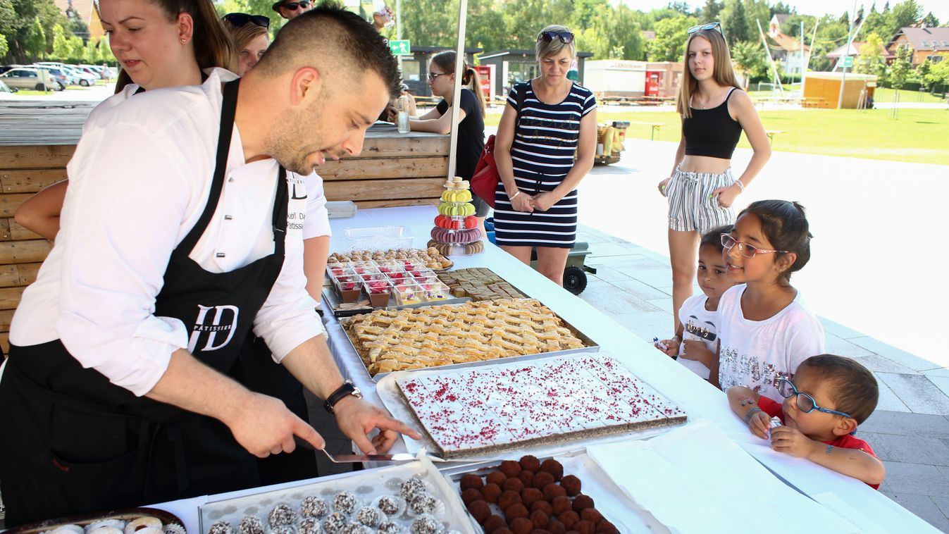 Sütijegyeket juttatnak a szegény sorsú gyermekek részére