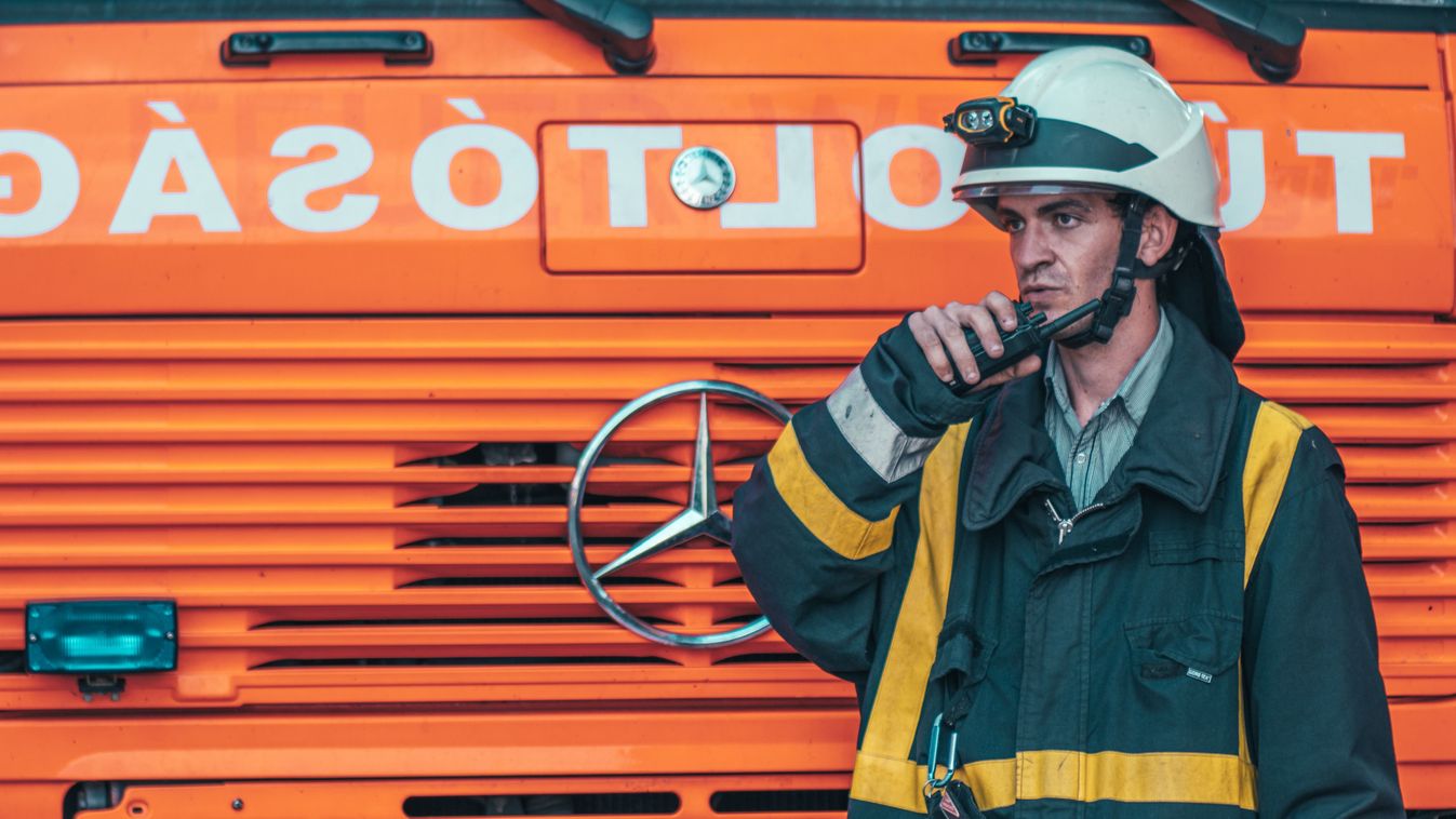 Kidőlt fa lógott telefonvezetékre Szentgyörgyvölgyön
