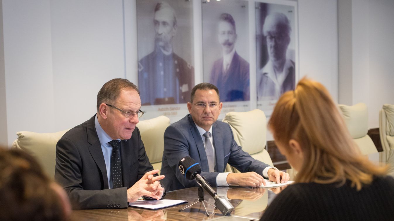 Navracsics Tibor és dr. Pál Attila tartott sajtótájékoztatót az uniós forrásokról