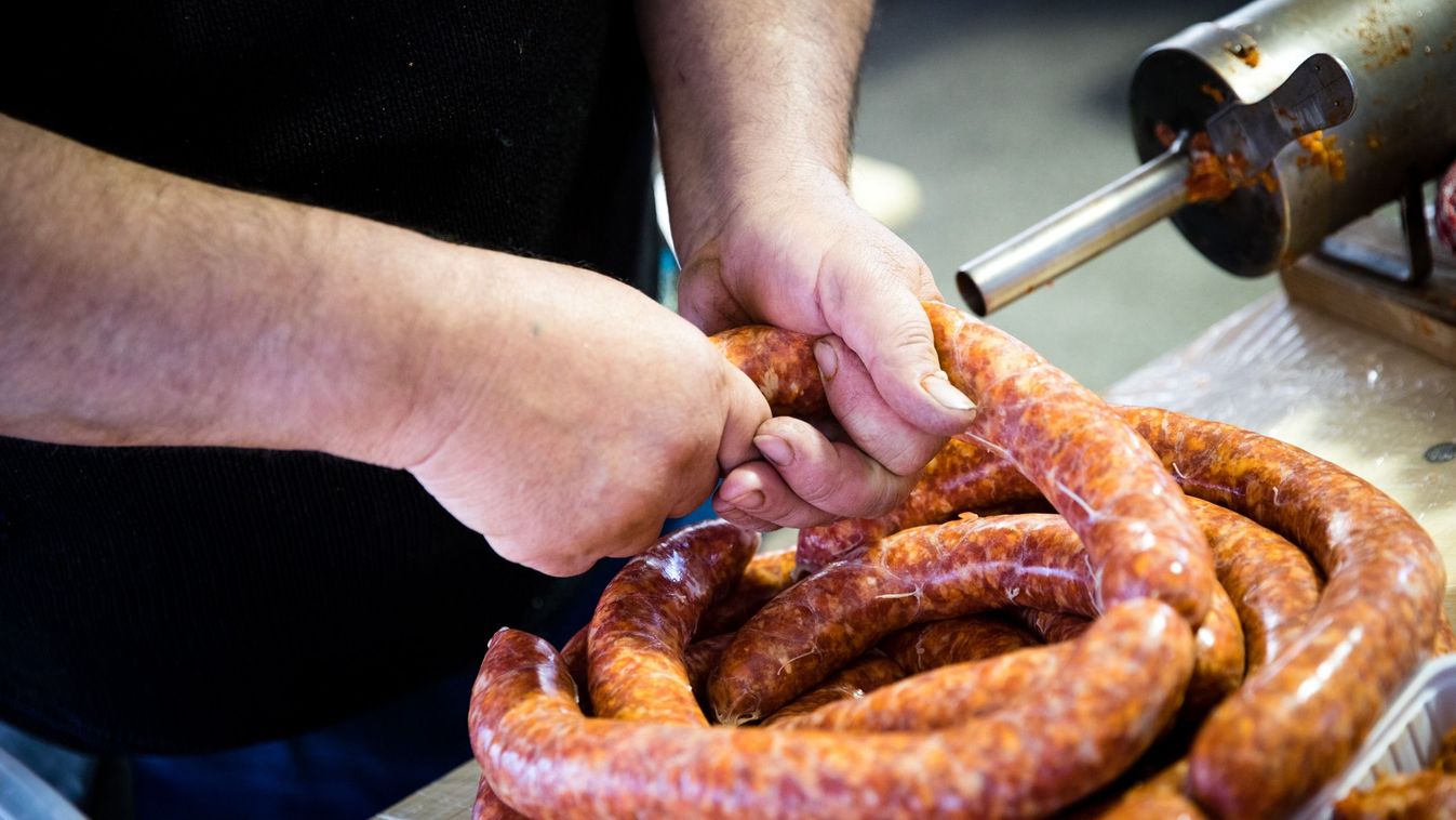 Lomtalanítás, főzőtanfolyam és kolbásztöltőverseny - híreink a vármegyéből