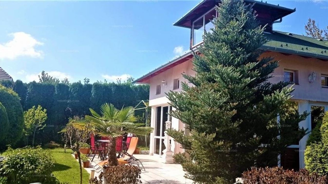 Zalakaroson “lakótelek wellness házzal” eladó!