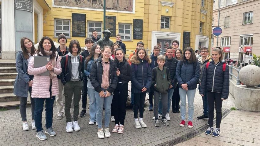 ZAOL – Történelmi emlékhelyeket kerestek fel a fővárosban a nagykanizsai Zrínyi-iskola szakkörösei