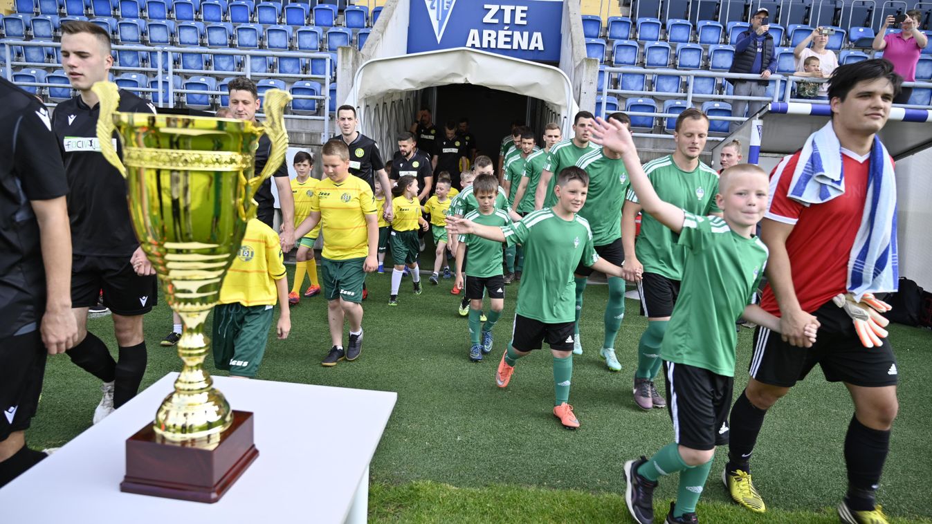 Kupadöntő után: egy napra profi játékosoknak érezhették magukat (fotók, videó)