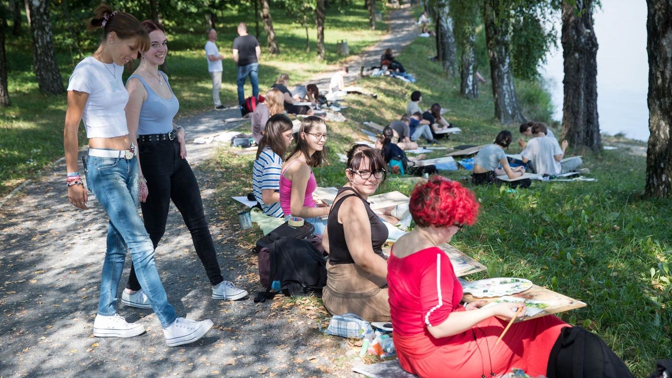 Az Ady-iskola vizuális tagozatának elsőévesei egy hétig Gébártra jártak "iskolába"