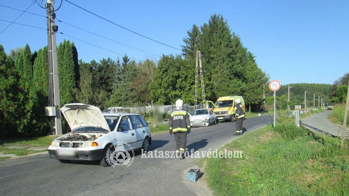 Két személygépkocsi ütközött Zalakaroson (frissítés!)