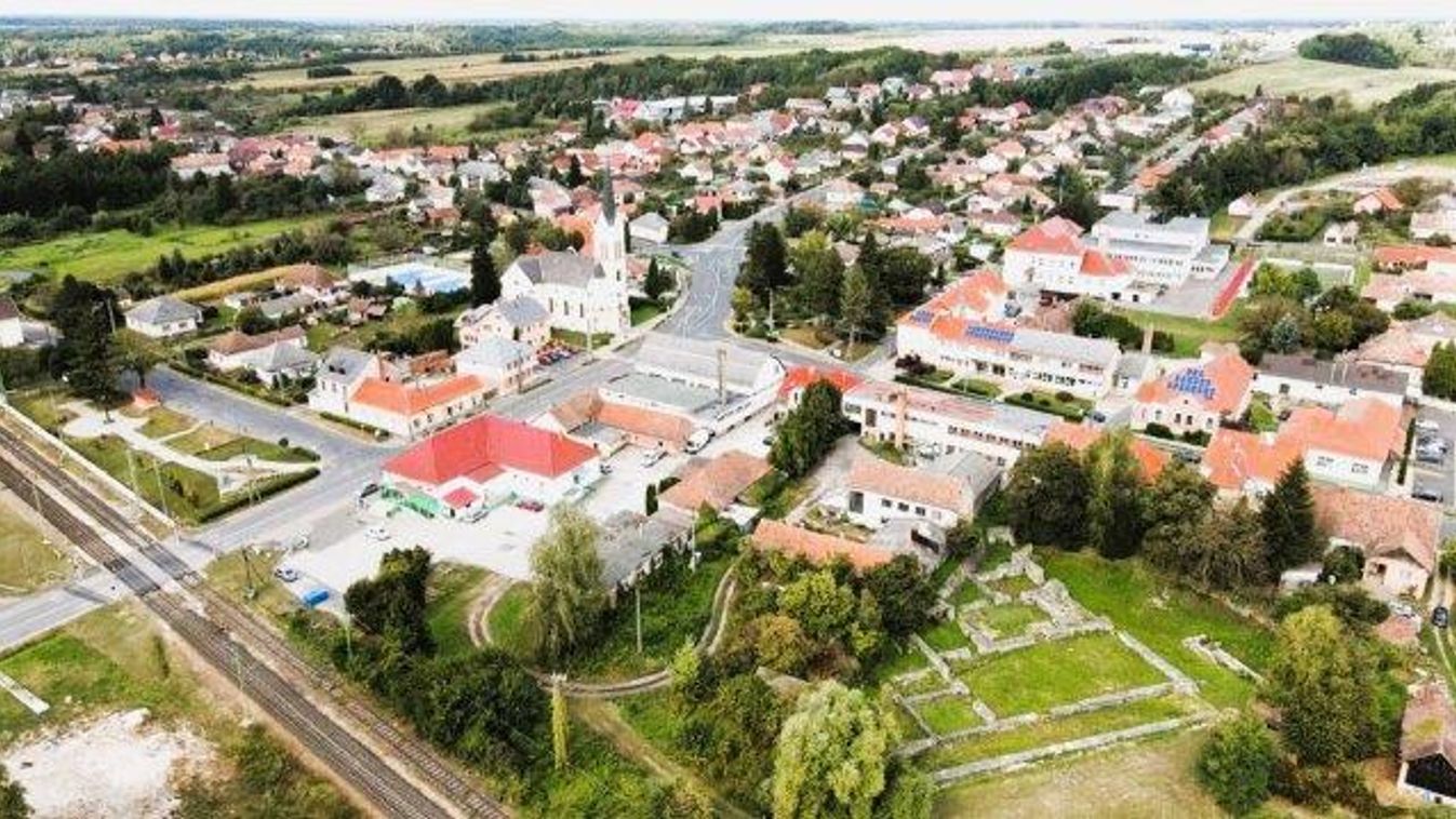 Zalalövő – miután megszabadult az átmenő forgalomtól – élhető, vendégfogadó kisvárossá vált