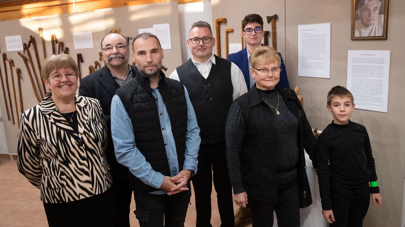 Kiss István György pásztorfaragás gyűjteményéből nyílt kiállítás a Gébárti Népi Kézműves Regionális Alkotóházban