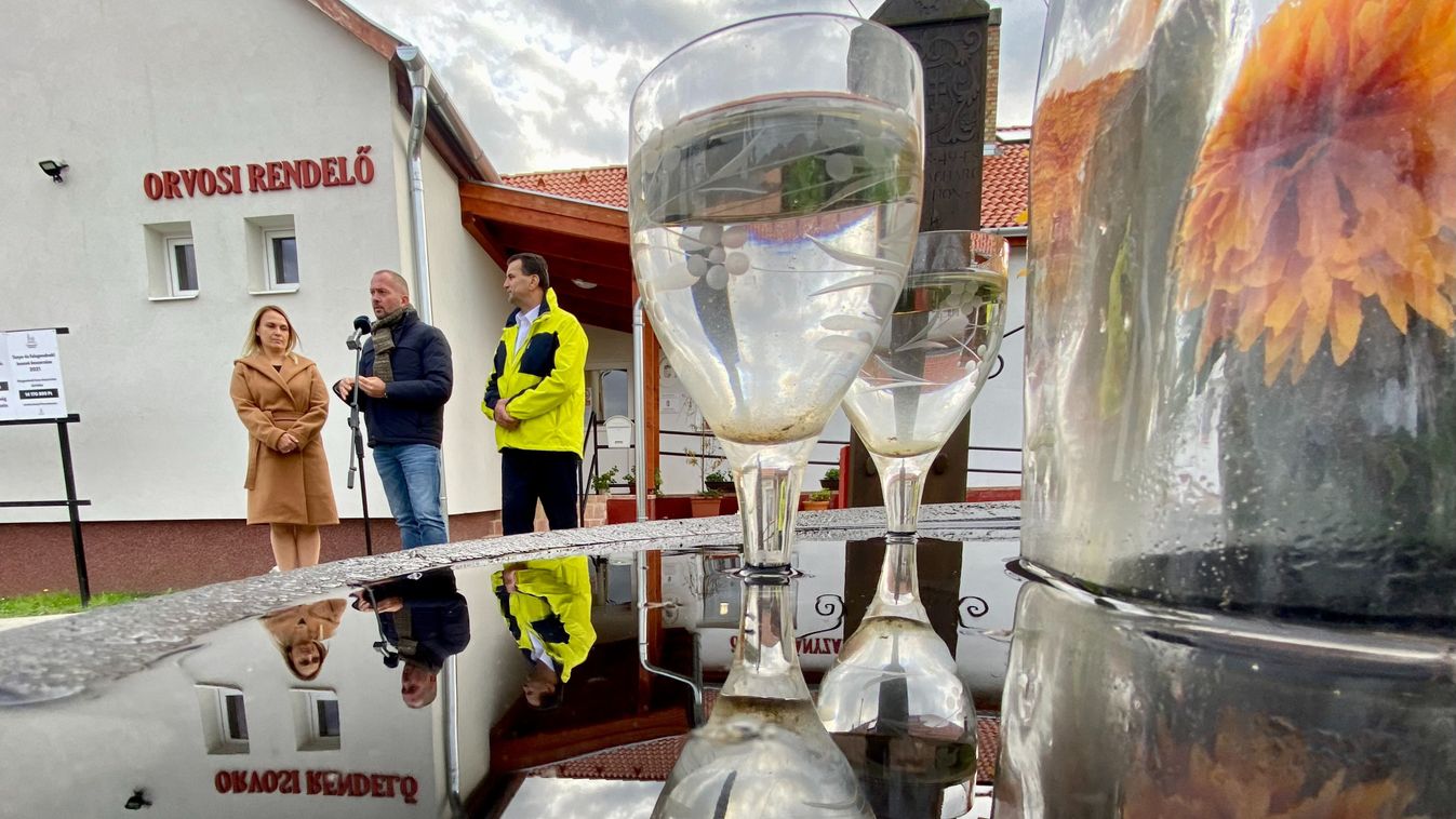 Gyopáros Alpár a sárhidai fejlesztésekkel ismerkedett