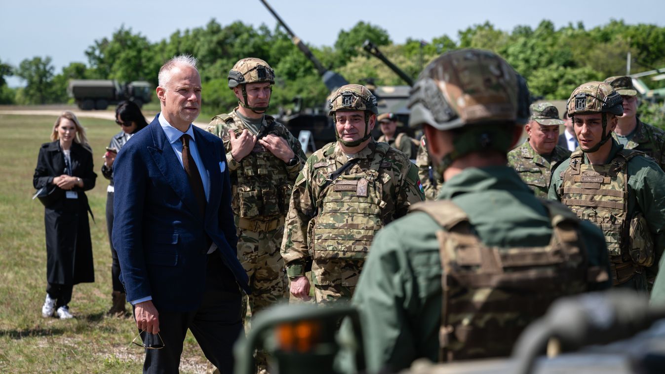 Szalay-Bobrovniczky Kristóf: a magyar kormány és a magyar emberek a békében érdekeltek