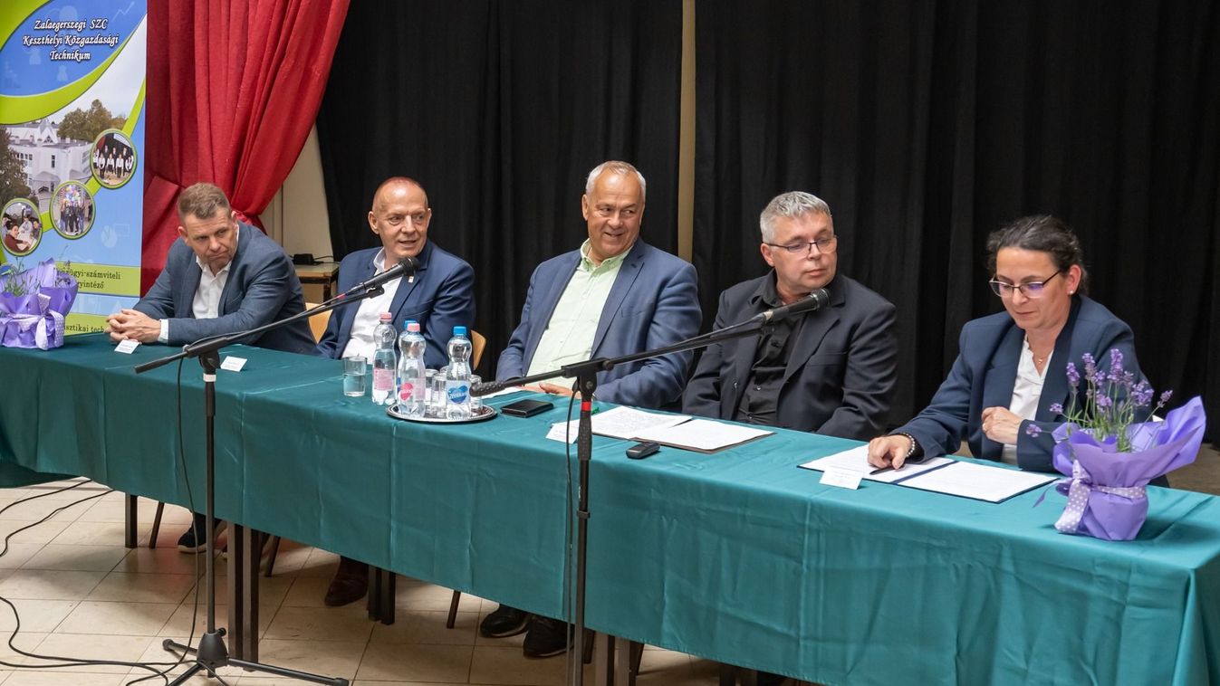 Mezőgazdaság: a digitalizációról s a precíziós agráriumról is tanulhatnak Keszthelyen