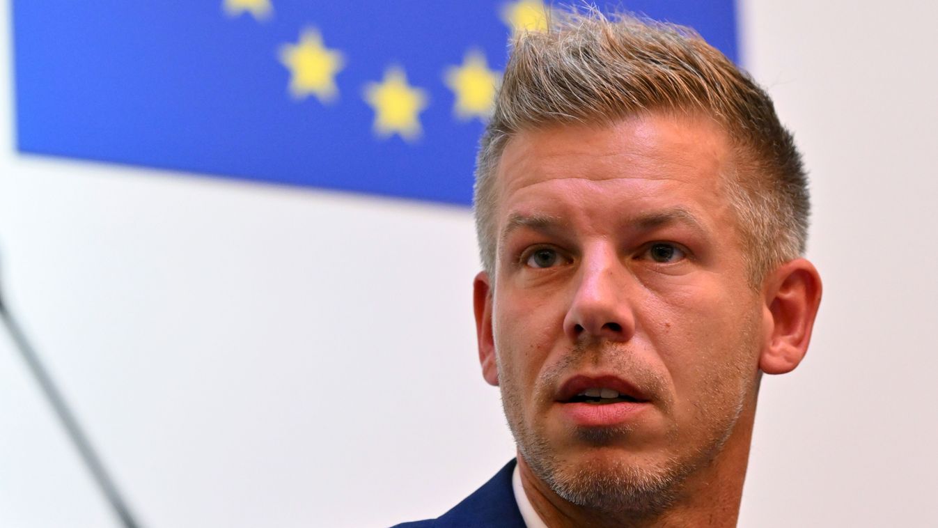 Feljelentették Magyar Pétert