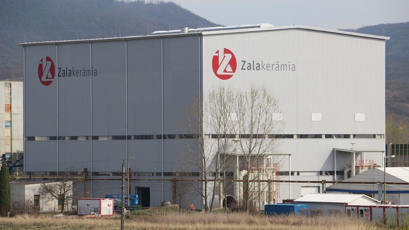 Will the production element also go to Tófej after the closing of Zalakerámia’s factory in Romhány?