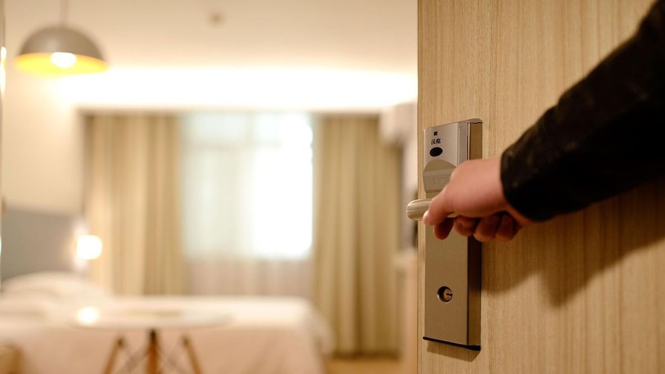 Véres események egy balatoni hotelben - reagált a rendőrség