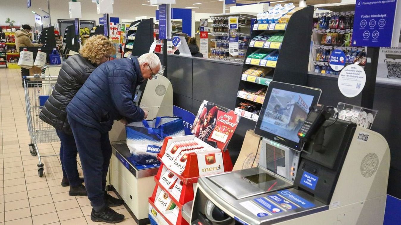 Hétfőtől olcsóbb a csirkepaprikás - helyieket kérdeztünk az árrésstopról (videó)