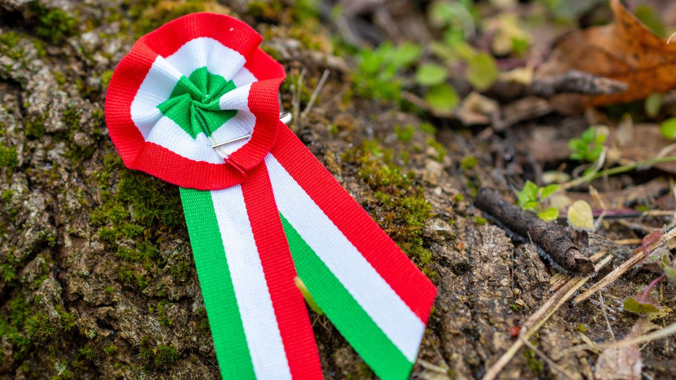 Változás: zárt térben ünnepelnek, ha esik!