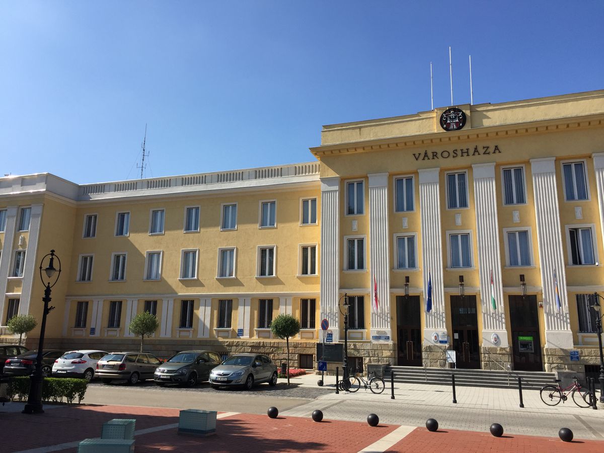 nagy kárt okozó csalás