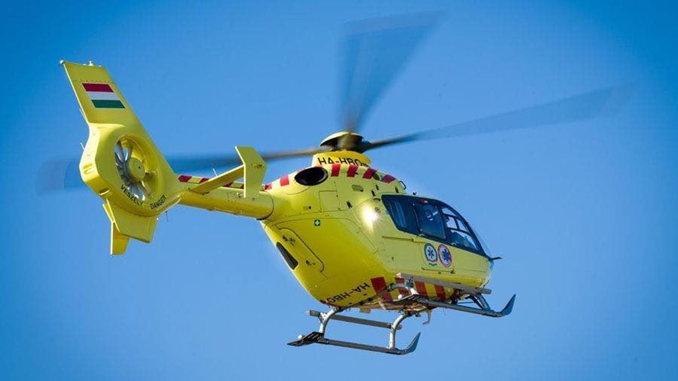 Apa és fia sérült a robbanásban, mentőhelikopter érkezett a balesethez