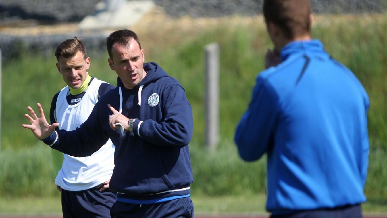 A ZTE FC kispadján ifj. Mihalecz István váltja Márton Gábort