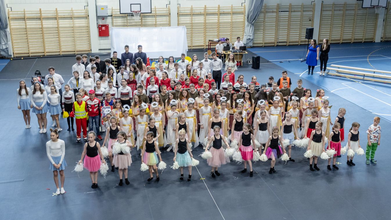 Tüzes hangulatú délelőtt, tűzben edződött meglepetéssel (galéria)