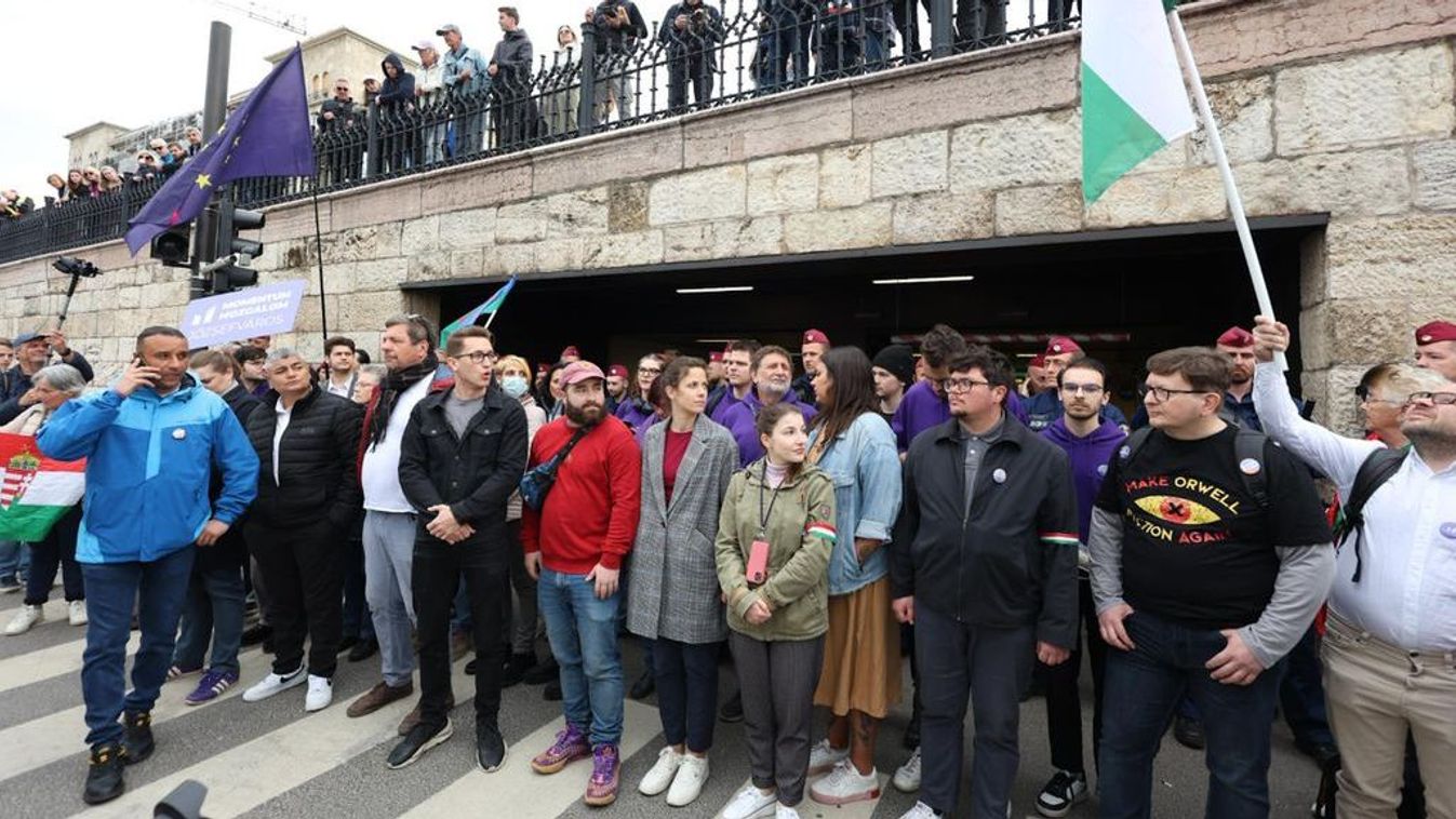 Befuccsolt blokád: a tüntetők is unták a Momentum szánalmas akcióját