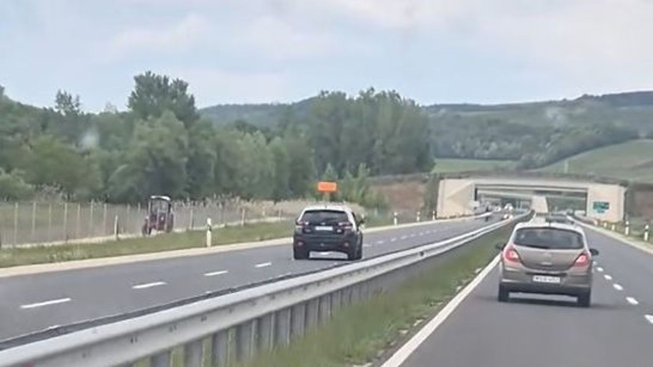 Nem hiszed el ezt a videót! Forgalommal szemben száguldott a dunántúli főúton a szép Subaru