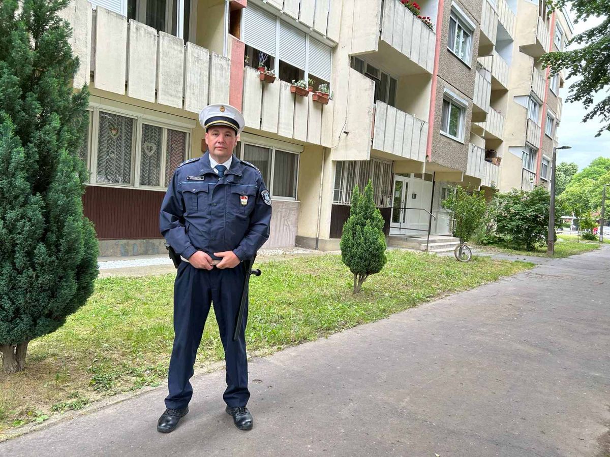 rendőr