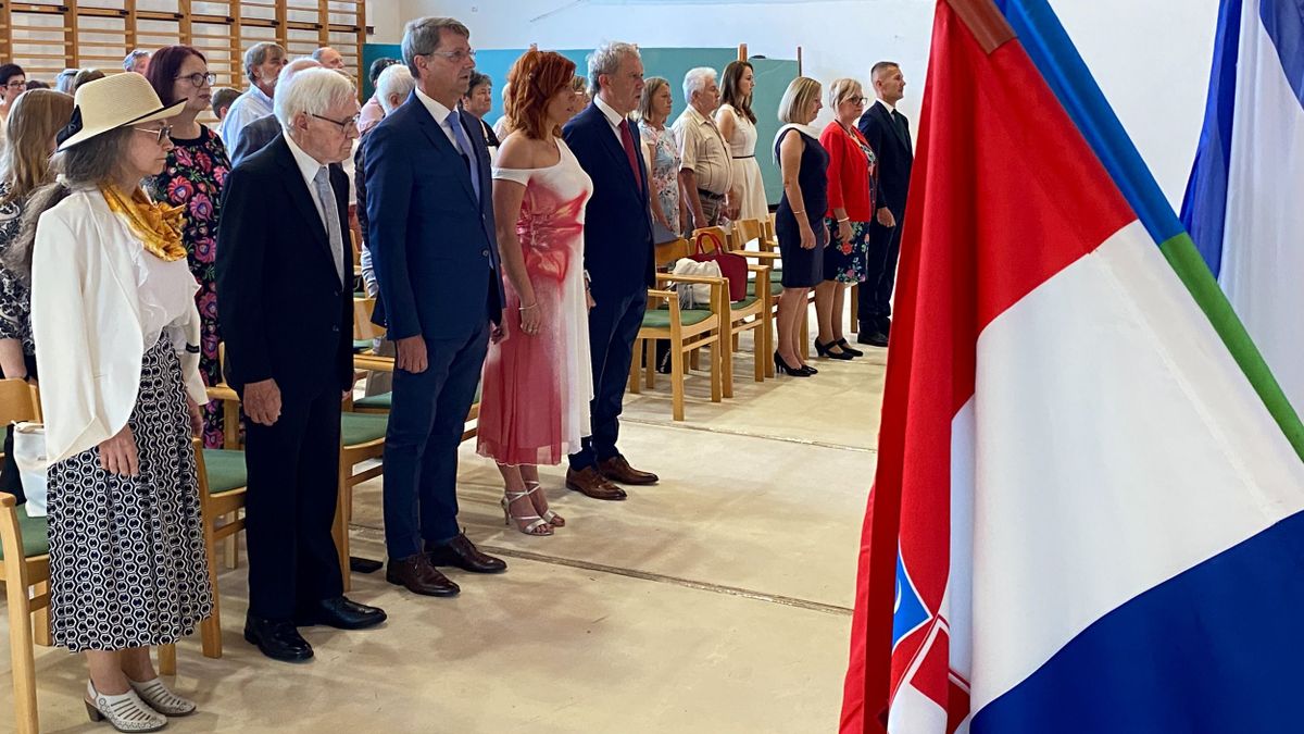 Ahol még számít a kézfogás és a család (galéria, videó)