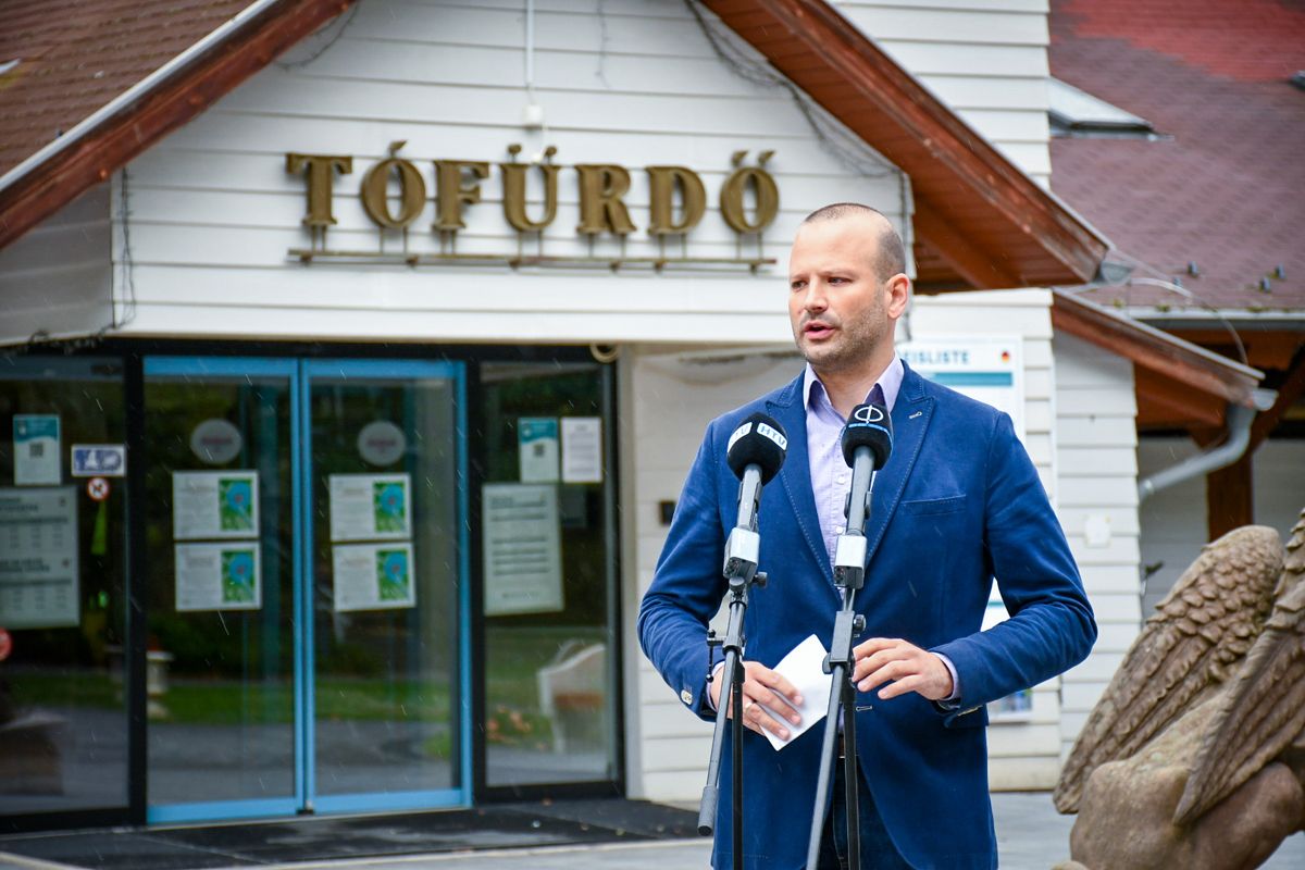 ideiglenes létesítmény kerül a Hévízi-tóra