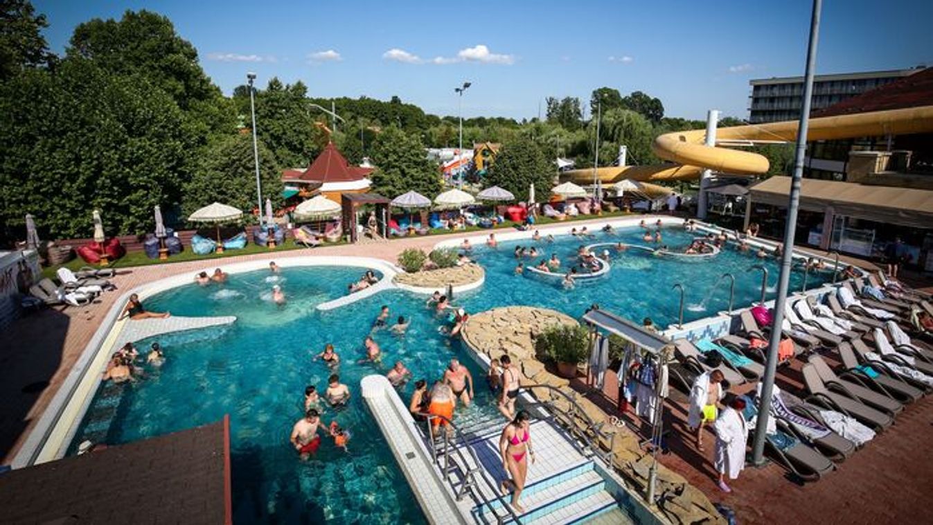 Sztárfellépők érkeznek a Strandok éjszakájára a Zalakarosi fürdőbe
