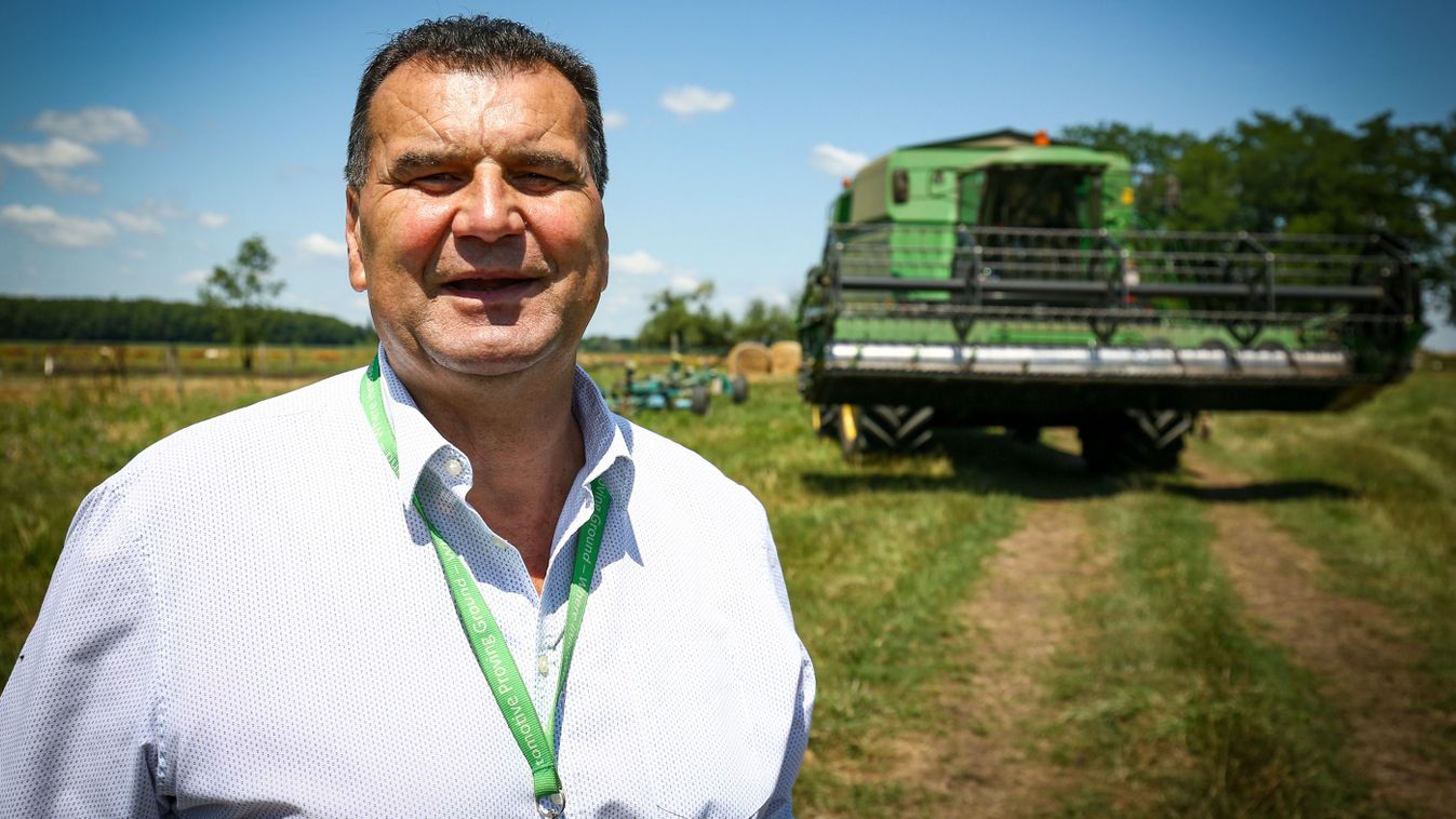 Aratják a búzát Zalában – egyetlen gép 40 ember munkáját végzi el (galéria, videó)
